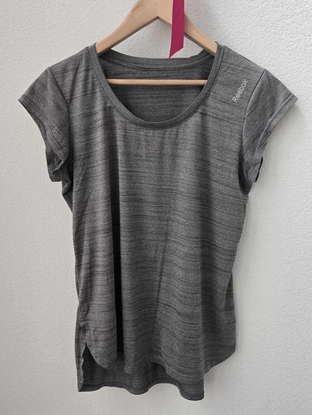 Bundle (7) Active Shirts - Picture 8 of 9